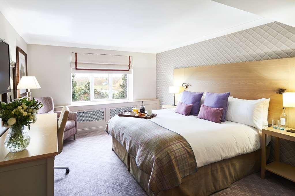 The Belfry Hotel & Resort Sutton Coldfield Oda fotoğraf